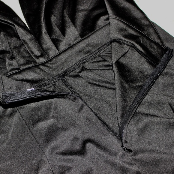 Gorgeous Deep V-Neck Black Halter Pantsuit Jumper - Picture 8 of 8